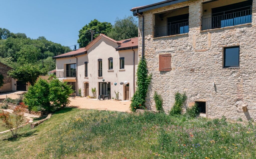 Renovation d'une batisse ancienne et de sa grange par Ocube près de Lyon