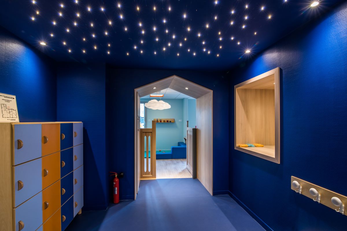 Hall d'entrée étoilé d'une micro crèche